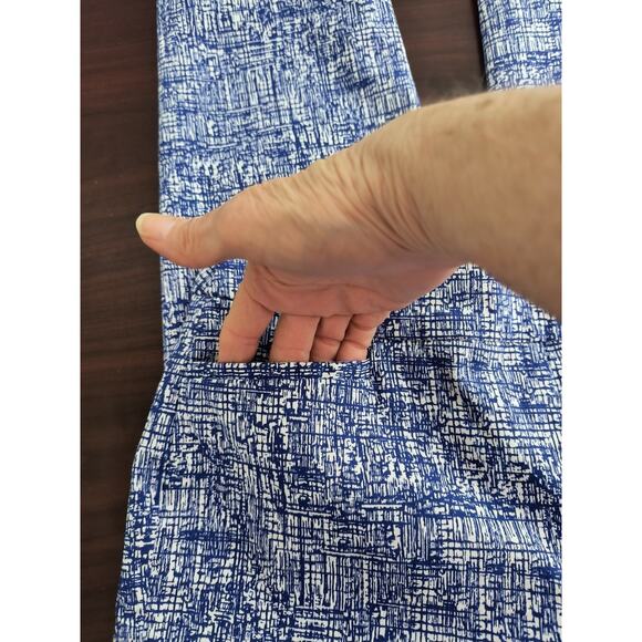 Chico's Brigitte Slim Ankle Pants Women's Sz 4 Blue Grid Print Slimming Pull on - Picture 6 of 13